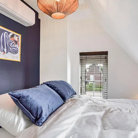 Designer For Couples, Centre Apartament